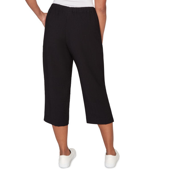 Crowd Pleaser Capri Petite