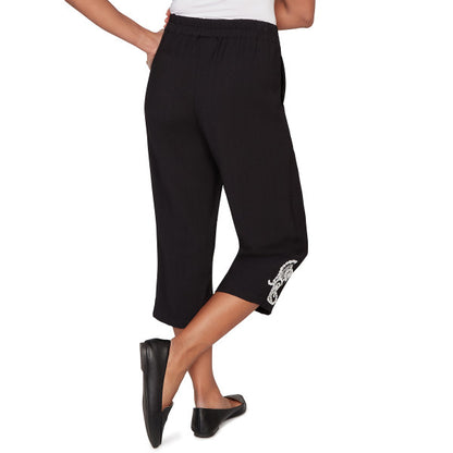 Crowd Pleaser Paisley Embroidered Capri