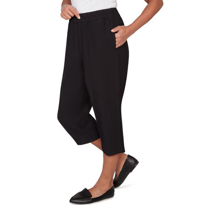 Crowd Pleaser Paisley Embroidered Capri