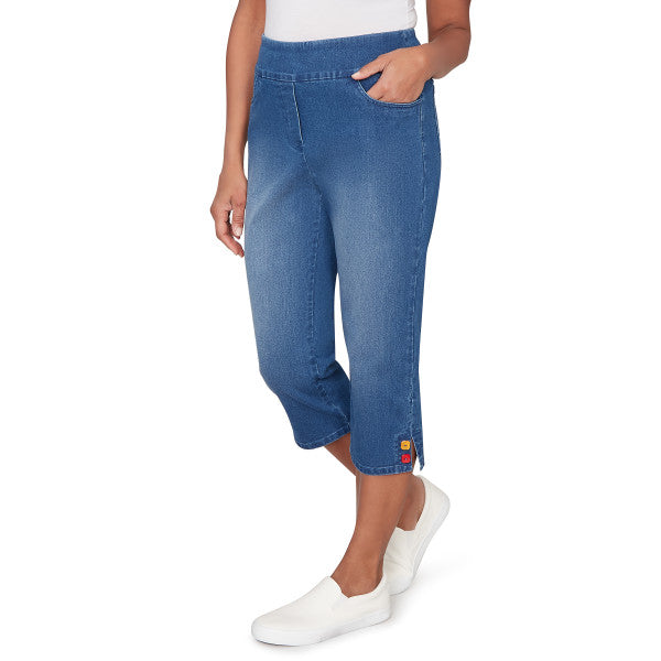 Port Side Superstretch Denim Capri With Colored Buttons