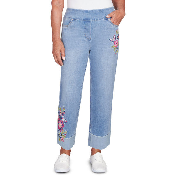 In Full Bloom Butterfly Emb Capri Petite Pants